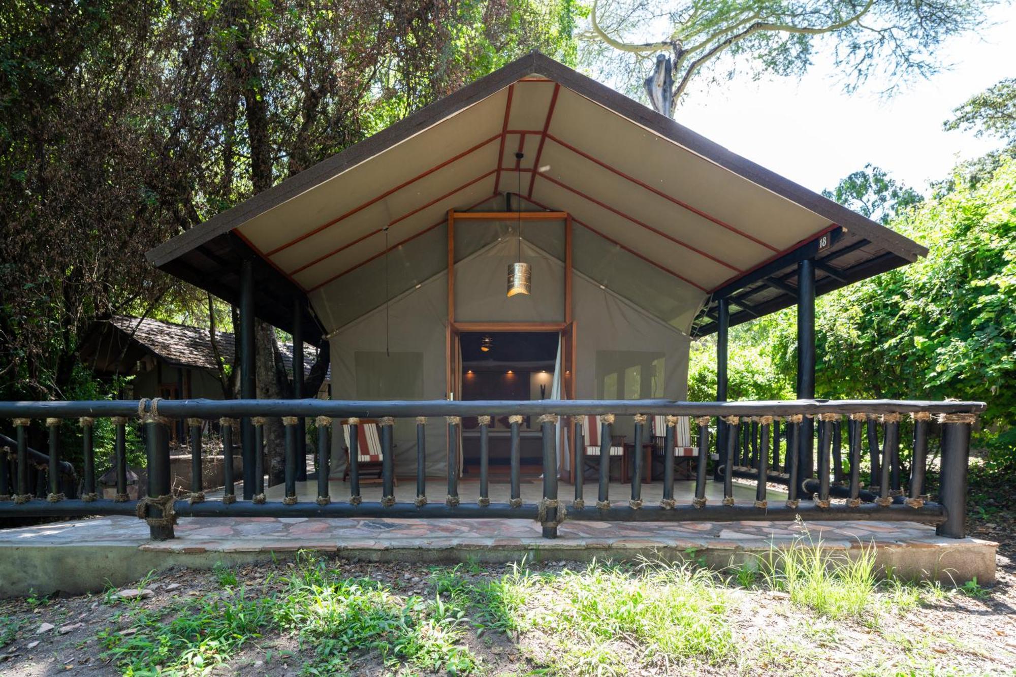 Вилла Sarova Mara Game Camp Sekenani Экстерьер фото